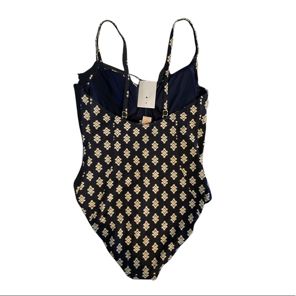 ๐๐ TORY BURCH DIAMOND LOGO 1 PIECE๐๐ - Picture 6 of 14